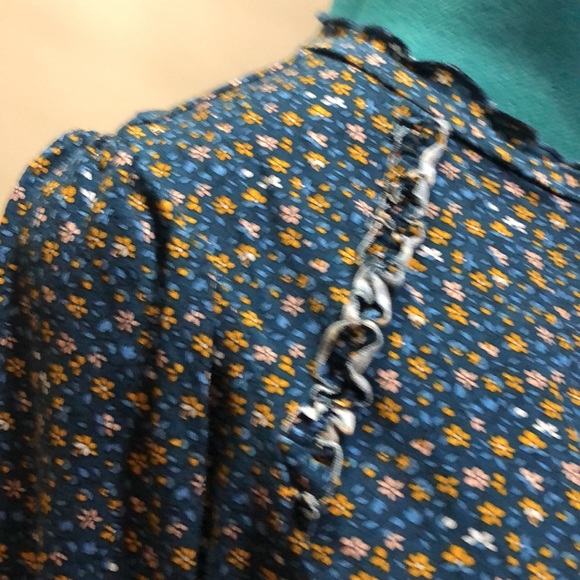 Tiny floral pattern top - Picture 5 of 8